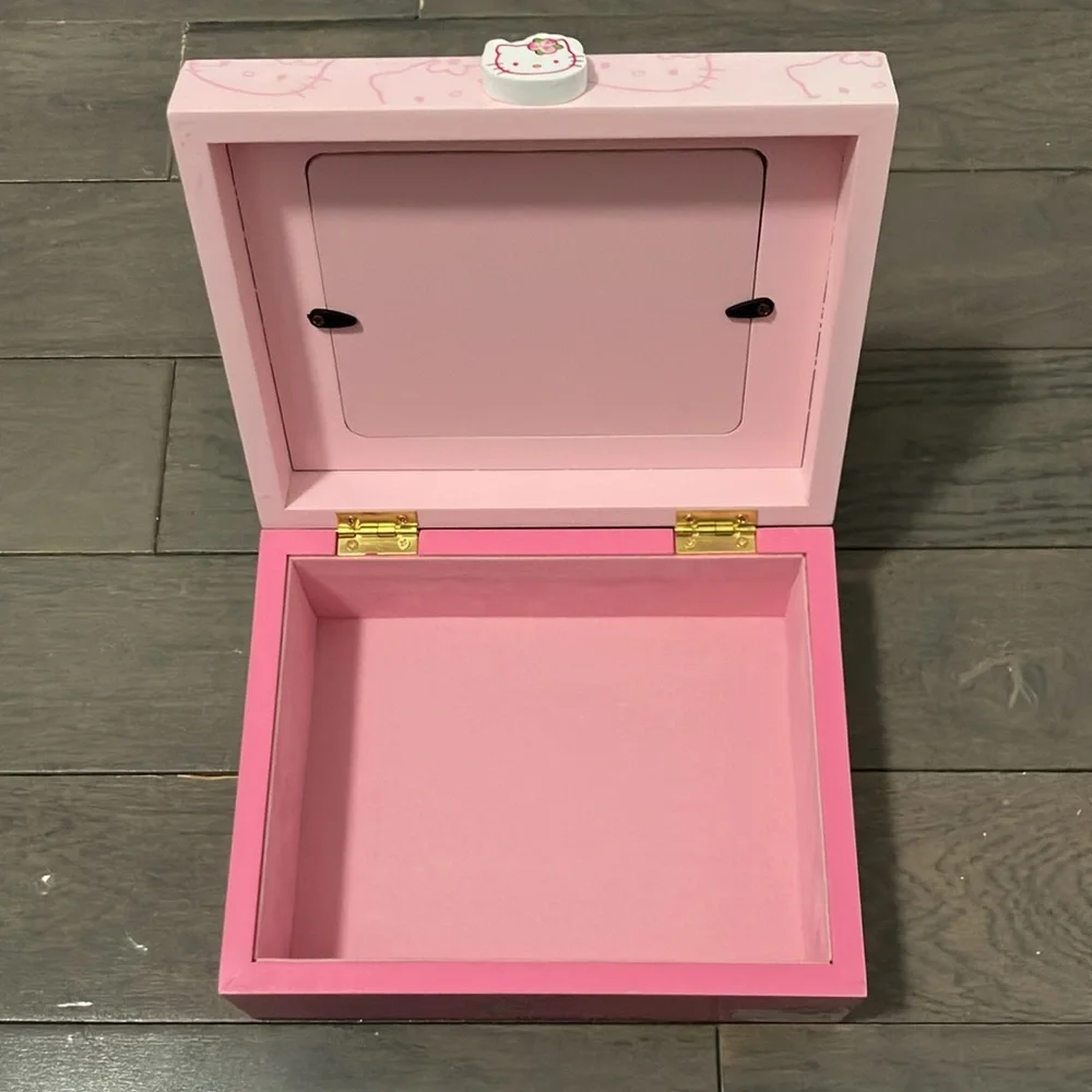 NWOT Y2K Vintage 2001 Hello Kitty Wooden Jewelry / Trinket Box